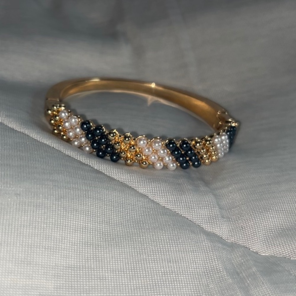 pretty blue white and gold bracelet bangle